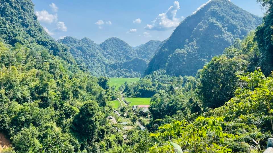 Best Mountain Roads for Cycling in Vietnam: The Ultimate Guide